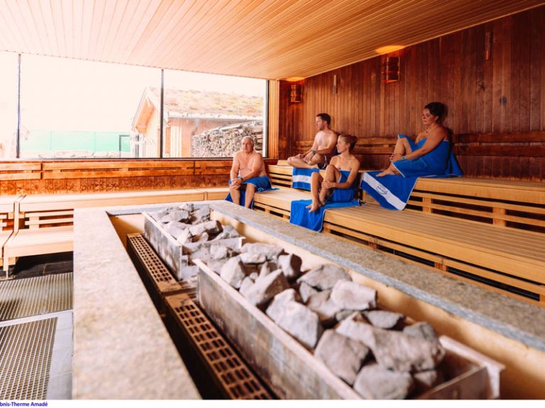 bergkristallsauna-therme-amade.jpg