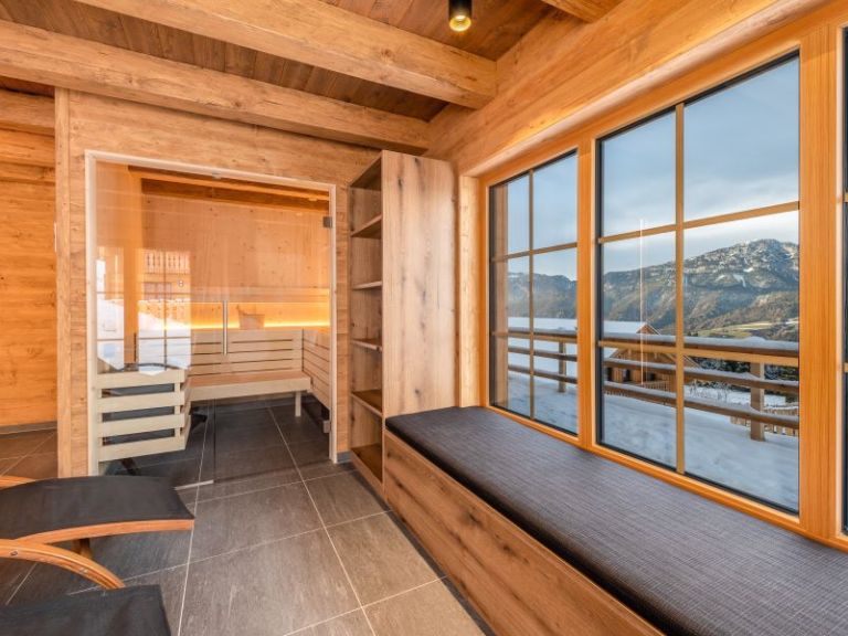 Wellnessbereich mit Sauna